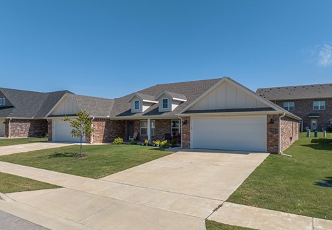 Floor plan for 3 beds, 2.5 baths, 1716 sqft